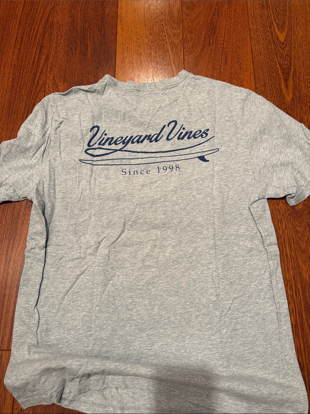 Vineyard Vines Light Gray Tee with Navy Script Washed but never worn! Size M